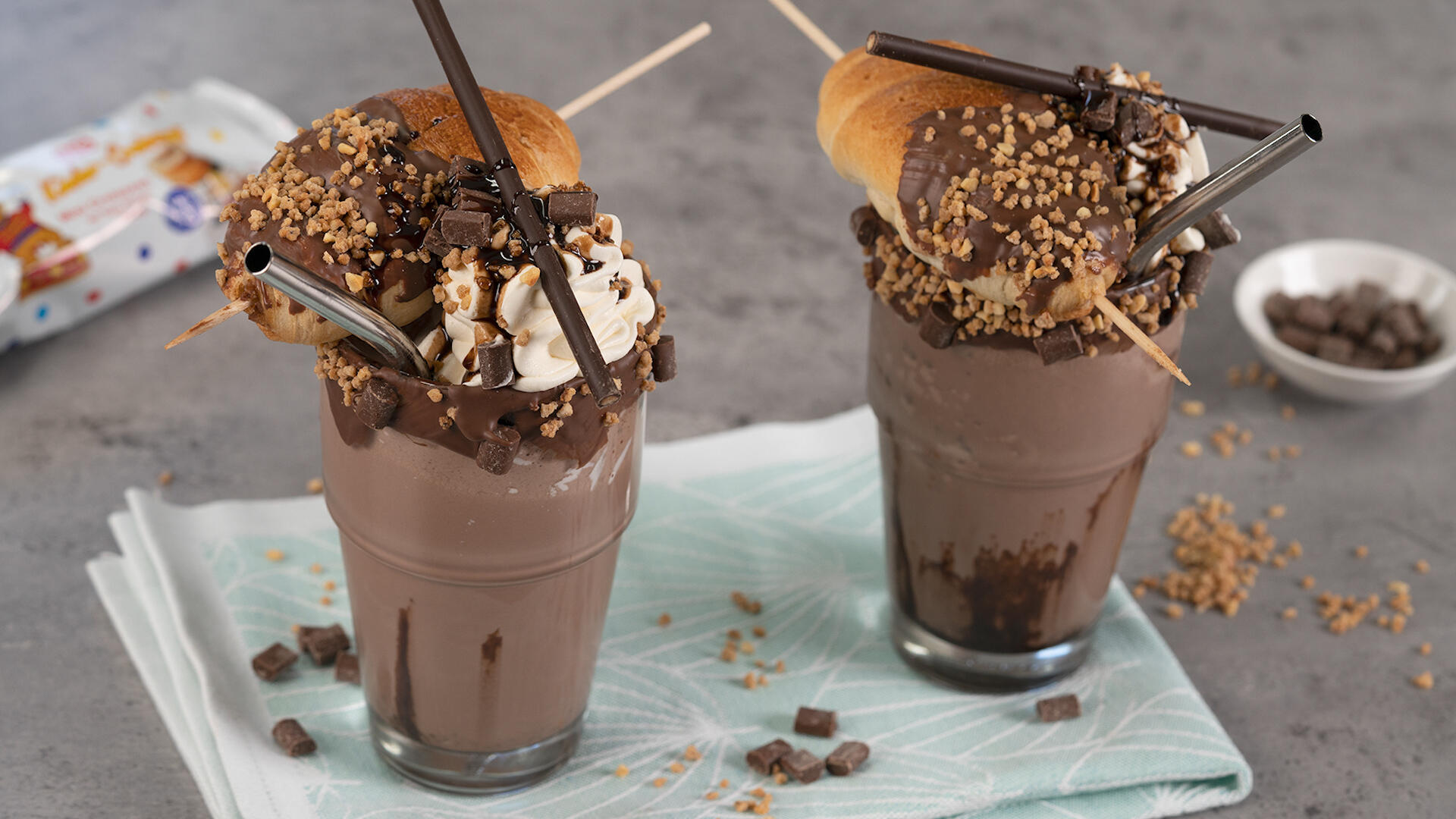 Rezept: Schoko-Milchshake mit Kinder-Croissants