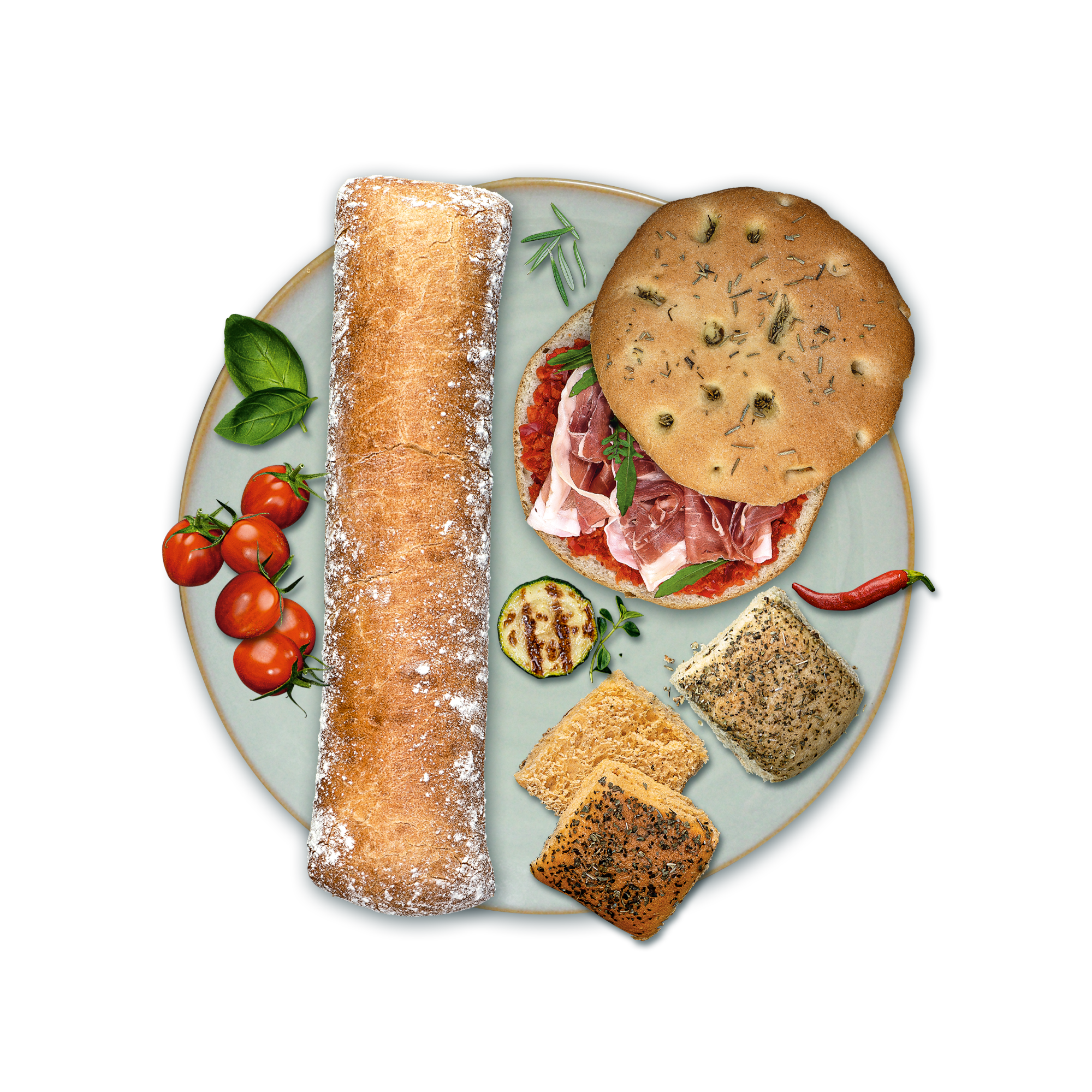Teller mit verschiedenen Brotsorten, Schinken, Chili, Tomaten und Basilikum