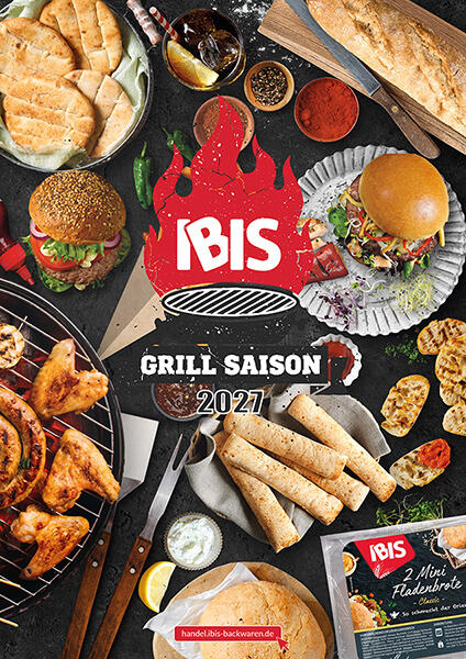 IBIS Grillsaison 2027: Arrangement aus Burgern, Fladenbroten, Wraps, gegrillten Hähnchenflügeln und Gewürzen auf dunklem Hintergrund rund um das IBIS-Logo in Flammenoptik.